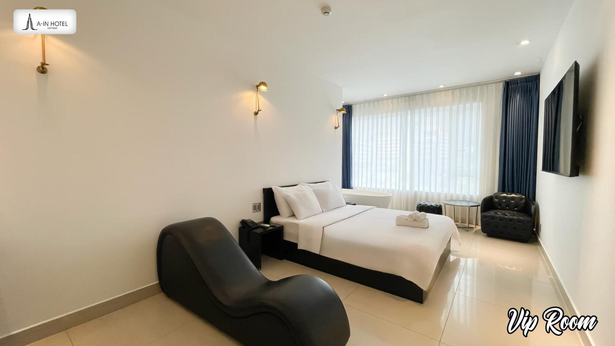 A In Hotel Riverside Хошимин Экстерьер фото