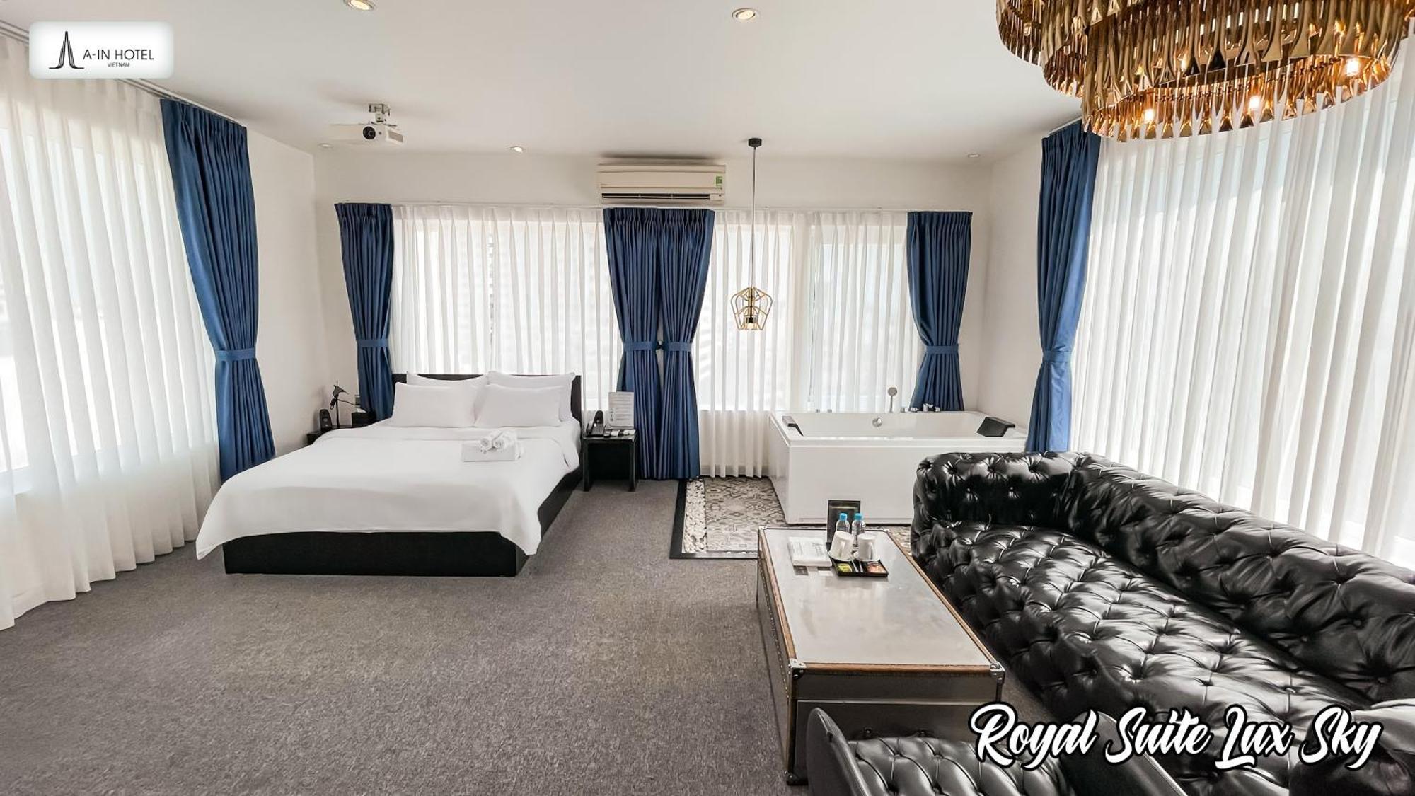 A In Hotel Riverside Хошимин Экстерьер фото