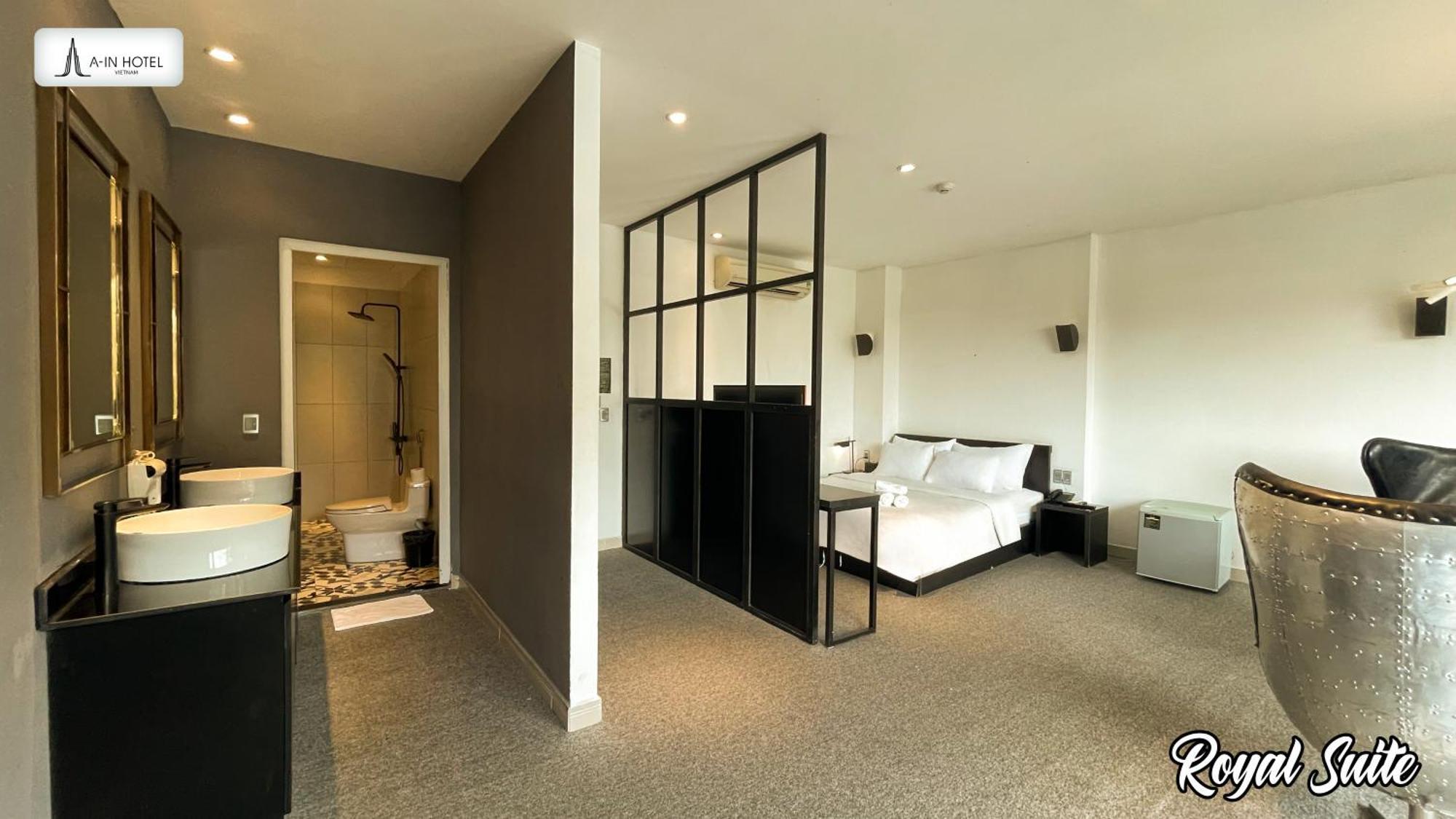 A In Hotel Riverside Хошимин Экстерьер фото